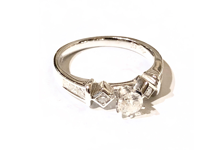 ダイヤモンドリングからシンプルなデザインリングへ