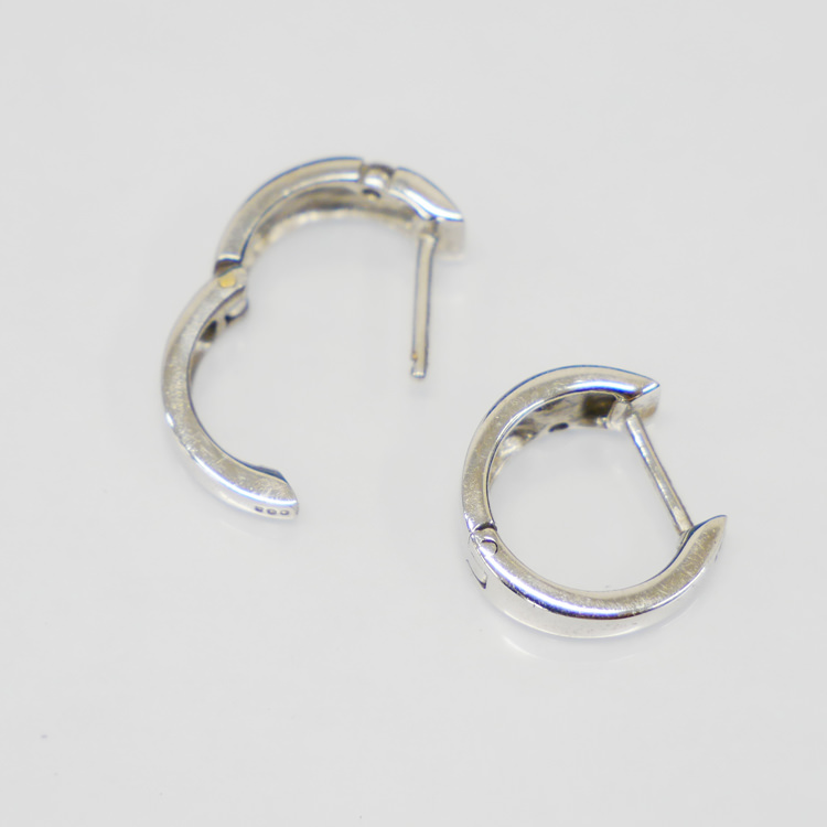 ピアスポスト部分の修理