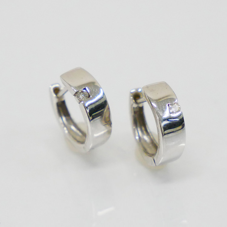 ピアスポスト部分の修理