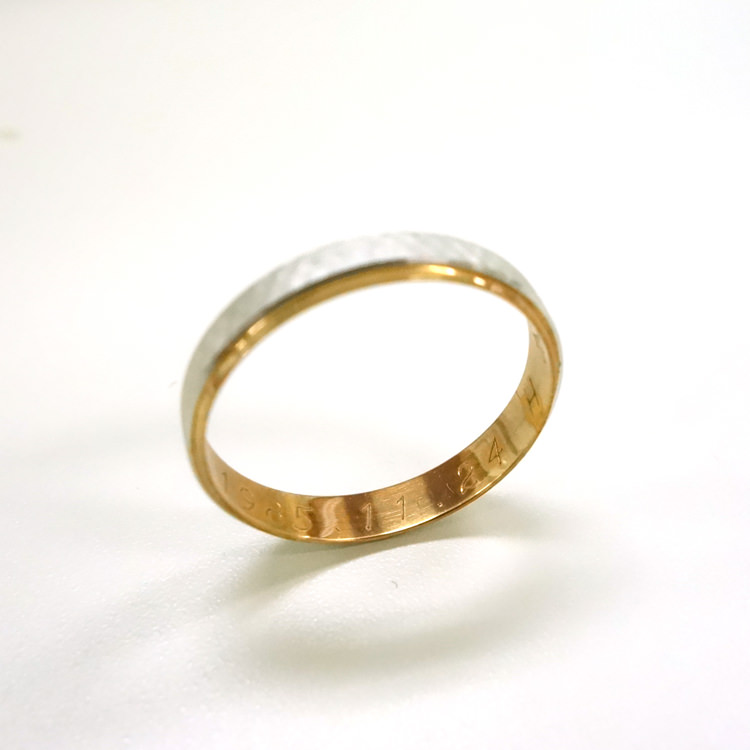 指輪のクリーニングと傷直し