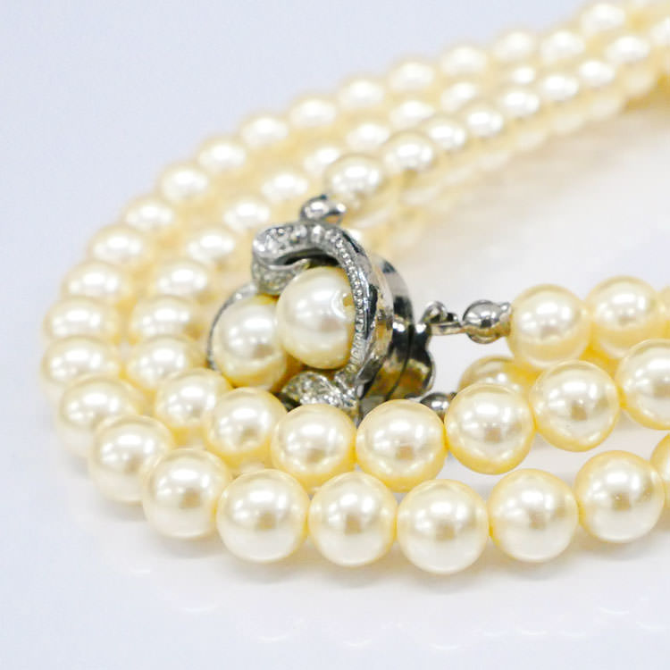 パールのネックレス糸替え